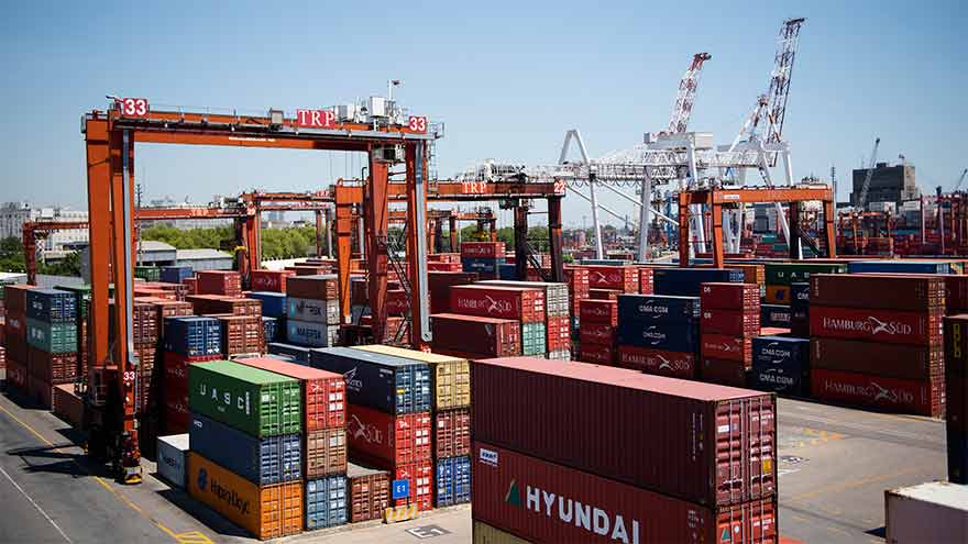 Operadores de comercio exterior prevén una situación de colapso en el puerto.